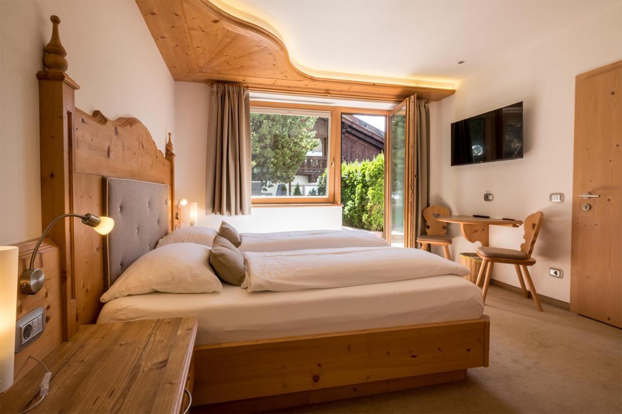 أورتيسايْ Garni Alba Bed & Breakfast المظهر الخارجي الصورة