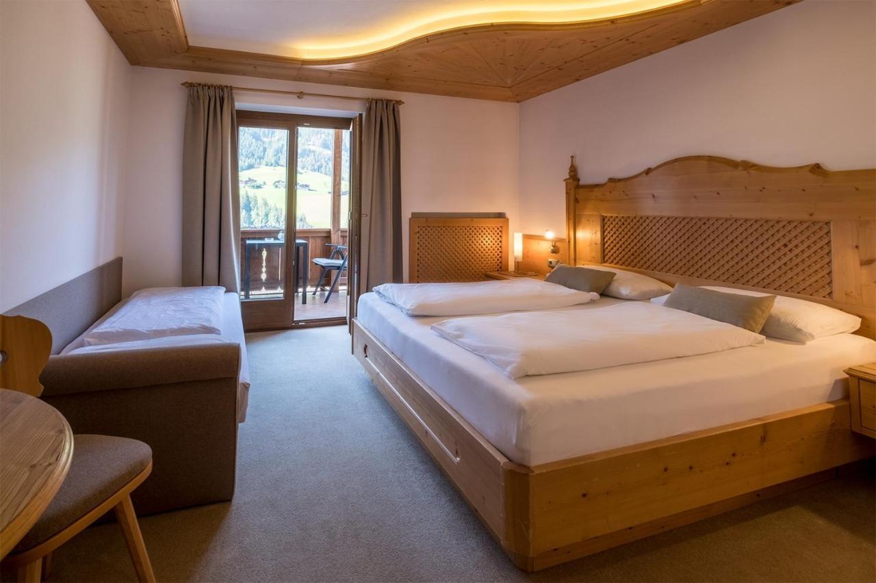 أورتيسايْ Garni Alba Bed & Breakfast المظهر الخارجي الصورة