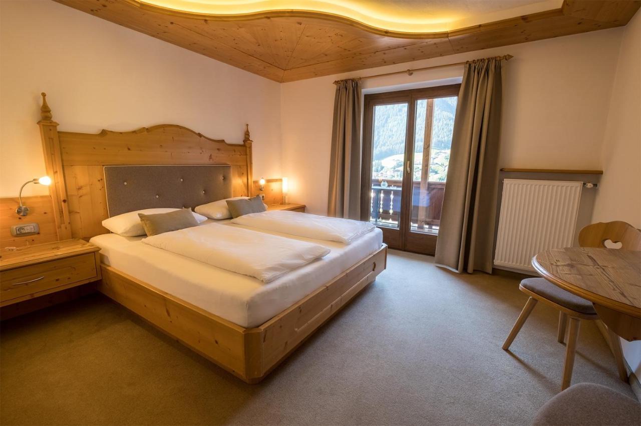 أورتيسايْ Garni Alba Bed & Breakfast المظهر الخارجي الصورة