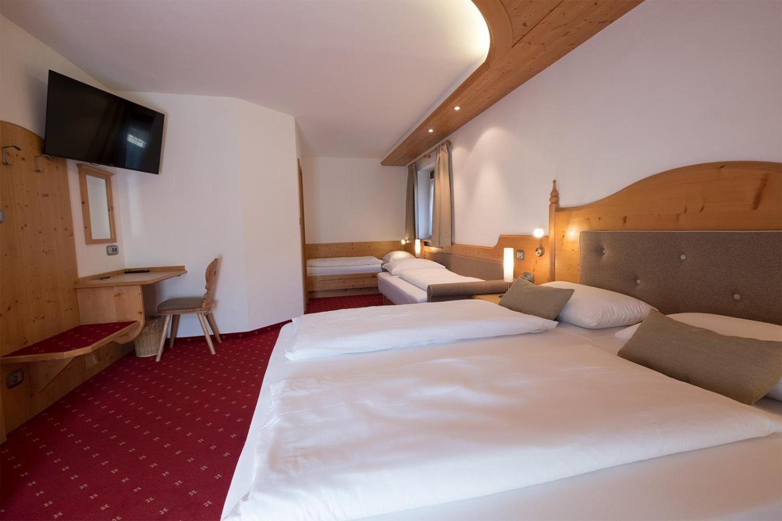 أورتيسايْ Garni Alba Bed & Breakfast المظهر الخارجي الصورة